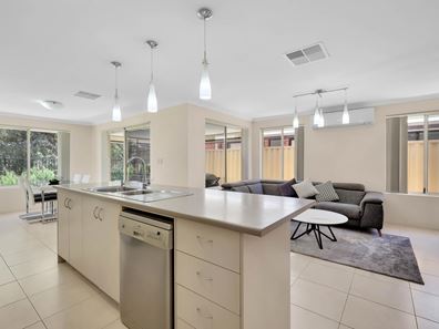 9 Heronwood Glade, Harrisdale WA 6112