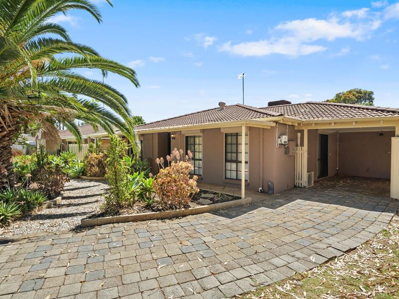 8 Barlee Close, Greenfields