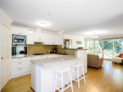 25 Lemongrass Way, Falcon WA 6210
