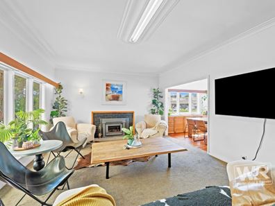 407 Albany Highway, Orana WA 6330