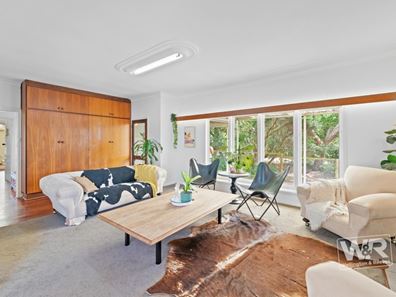 407 Albany Highway, Orana WA 6330