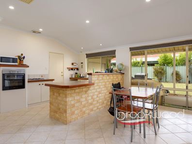 18 Dongara Circle, Jane Brook WA 6056