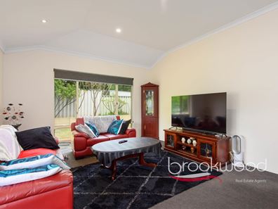 18 Dongara Circle, Jane Brook WA 6056