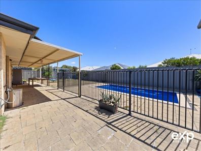 52 Placid Bend, South Yunderup WA 6208