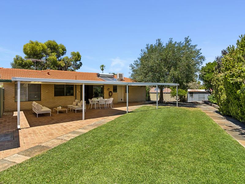 8 Mitchell Place, Padbury WA 6025