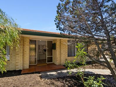 8 Mitchell Place, Padbury WA 6025