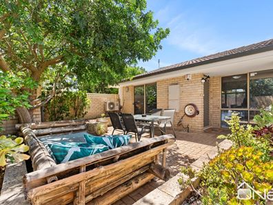 1/2 Alday Street, St James WA 6102