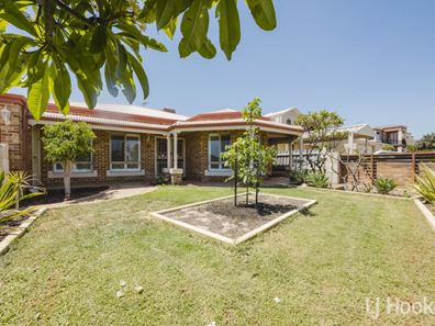 10 Rainham Avenue, Mindarie WA 6030