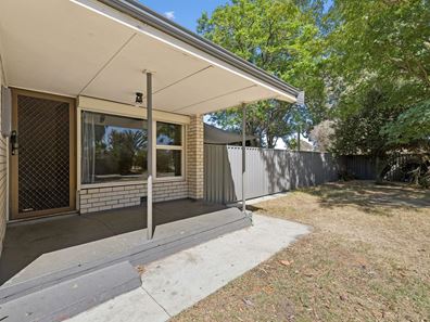 27 Willowmead Way, Kelmscott WA 6111