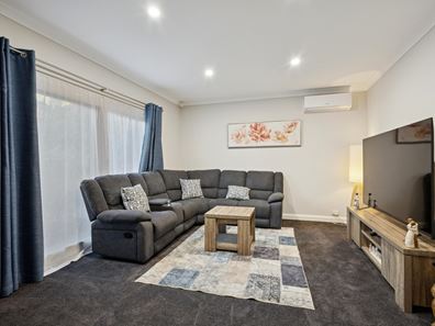31 SPYGLASS GROVE, Connolly WA 6027