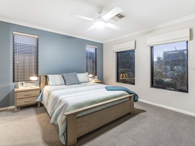 33 Drummonds Approach, Secret Harbour WA 6173