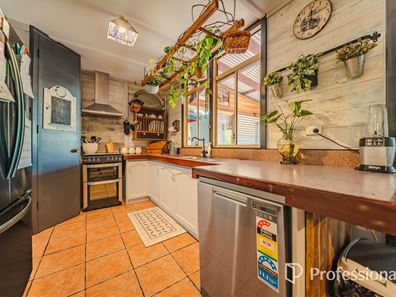 135 South Western Highway, Waroona WA 6215