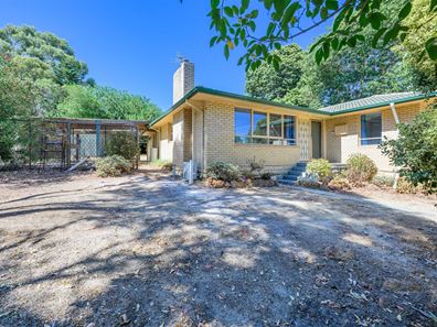 14 Nichol Street, Mundaring WA 6073