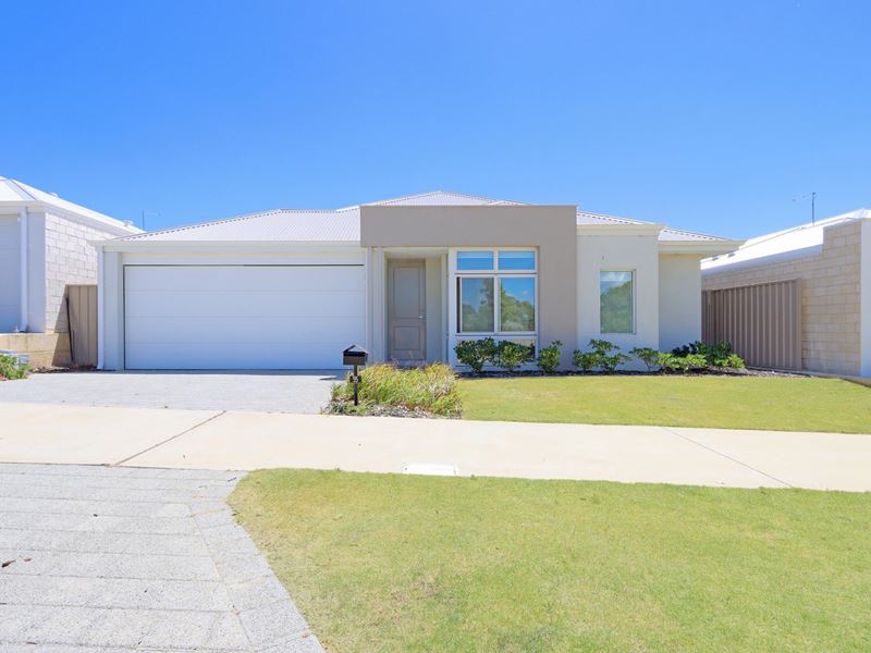 55 Persimmon Crescent, Karnup