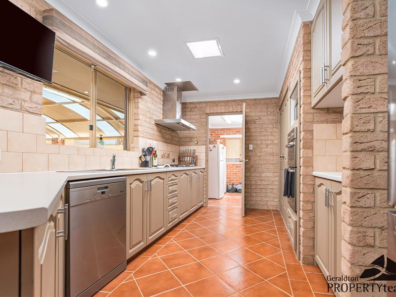 5 Sugarwood Court, Strathalbyn WA 6530