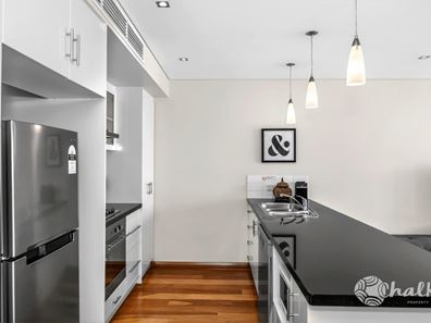 3/61 Rockingham Beach Road, Rockingham WA 6168