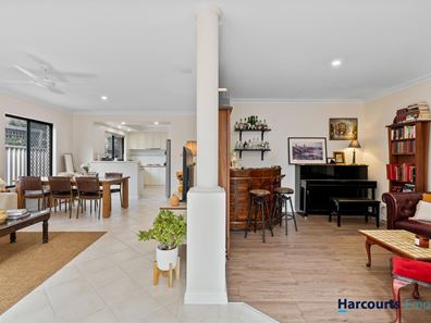 2/220A Royal Street, Yokine WA 6060