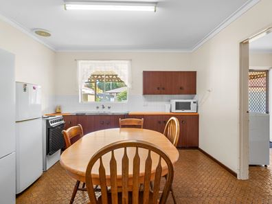15 Day Road, Mandurah WA 6210