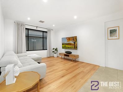 26 Doryanthes Avenue, Piara Waters WA 6112