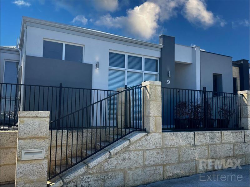 9 Moscow Retreat, Hocking WA 6065