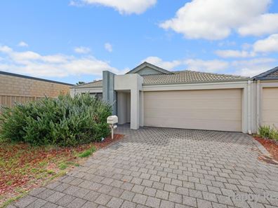 14 Blue Road, Canning Vale WA 6155