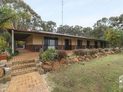 245 Benrua Road, Clackline WA 6564