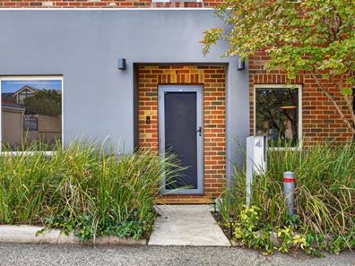 4 Sholl Lane, North Perth WA 6006