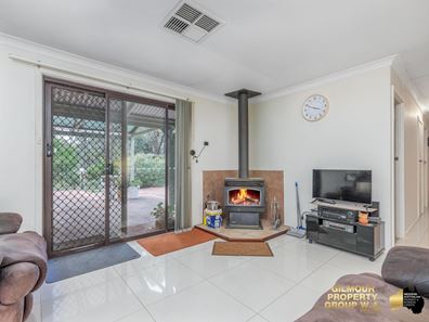 390 Orchard Road, Wooroloo WA 6558