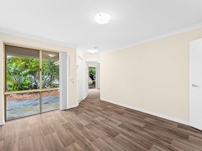 15 Luderick Grove, Warnbro WA 6169