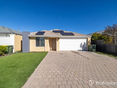 16 Maddox street, Hilbert WA 6112