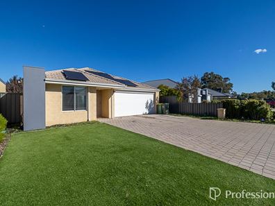 16 Maddox street, Hilbert WA 6112