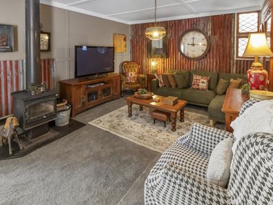 82 Rose Street, Cuballing WA 6311