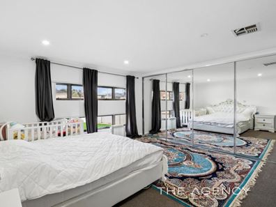 12 Yale Place, Marangaroo WA 6064
