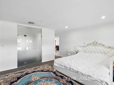 12 Yale Place, Marangaroo WA 6064