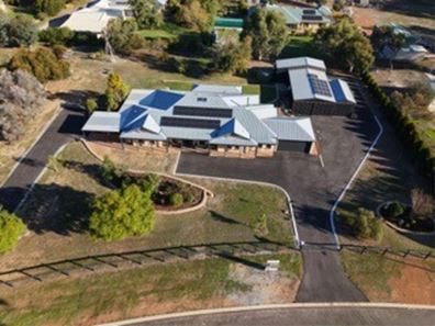 6 Woodlea Place, Sawyers Valley WA 6074