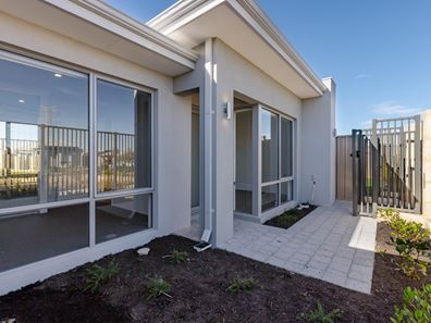 22 Glamour Way, Mandogalup WA 6167