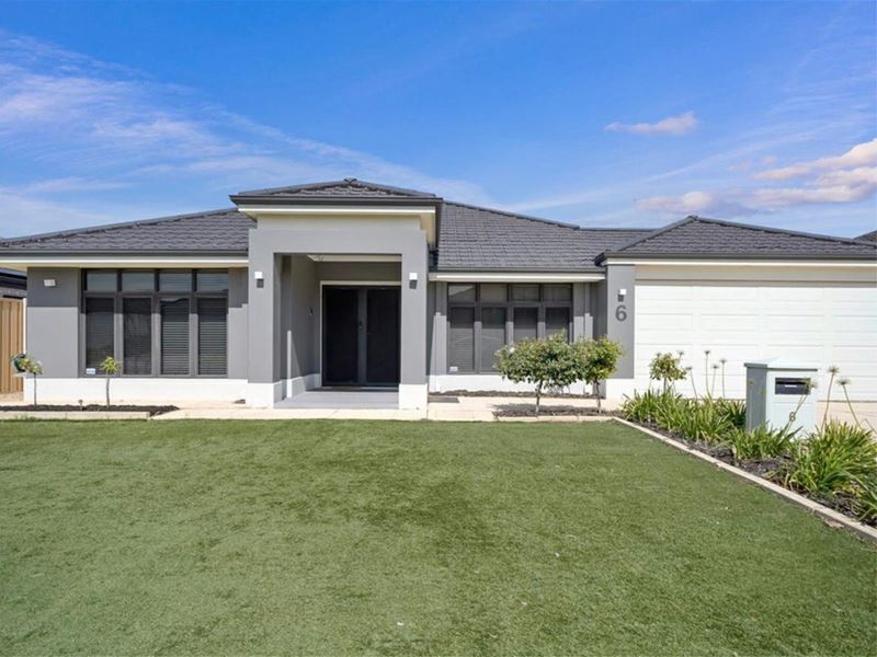 6 Paris Gardens, Hocking WA 6065