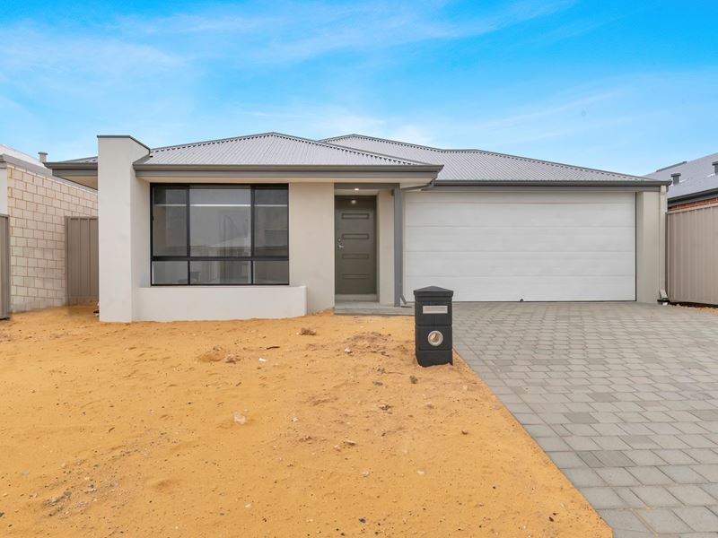 31 Sunglow Street, Karnup