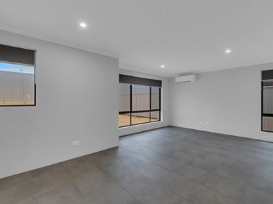 31 Sunglow Street, Karnup WA 6176