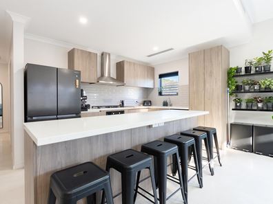 1/21 McNicholl Street, Rockingham WA 6168