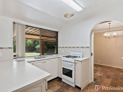 2 Greener Way, Kelmscott WA 6111