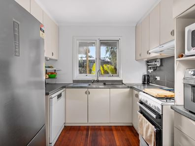 34 Stallard Place, Withers WA 6230