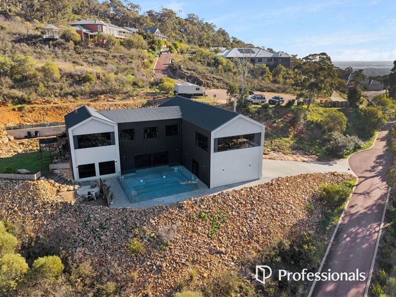 42 Persimmon Place, Kalamunda WA 6076