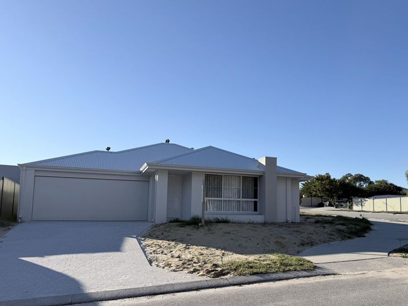 26 Lady Lindsay Cove, Yanchep WA 6035