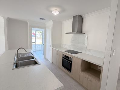 26 Lady Lindsay Cove, Yanchep WA 6035