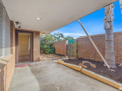2/8 Toorak Road, Armadale WA 6112