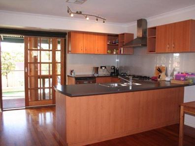 4 Drabble Road, Scarborough WA 6019