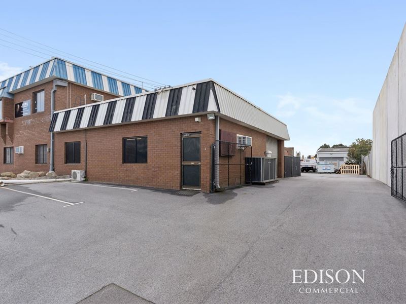 2/24 Yampi Way, Willetton