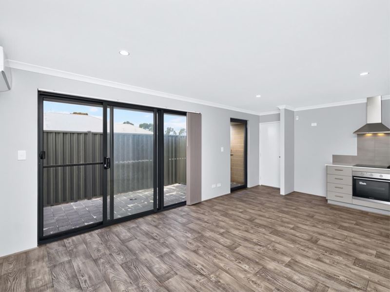 25B Peregrine Way, Eglinton WA 6034