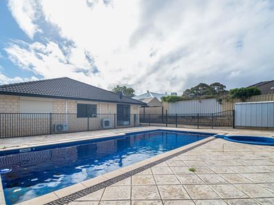 29 Sanderstead Loop, Butler WA 6036